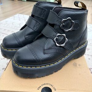 Dr. Martens Women’s Devon Flower Platform Boots, size US 8